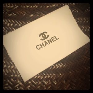 Little Chanel wrap